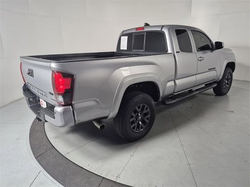 Certified 2021 Toyota Tacoma SR5 image 4