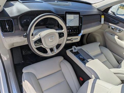 New 2026 Volvo XC90 T8 Ultra w/ Protection Package Premier image 3