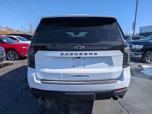 Used 2026 Chevrolet Suburban Z71 w/ Comfort Package AWD/4WD image 6