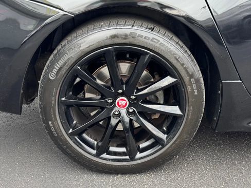 Used 2016 Jaguar XJ R-Sport image 30