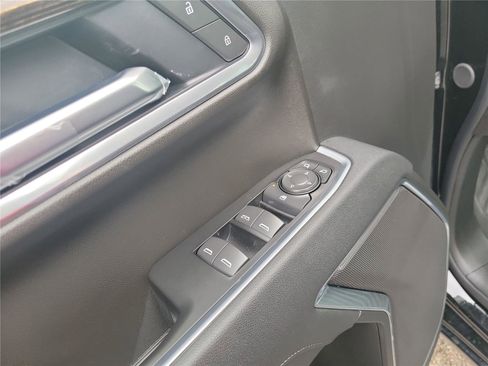 New 2026 GMC Sierra 1500 SLE w/ Preferred Package image 19