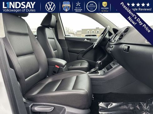 Used 2016 Volkswagen Tiguan S image 11