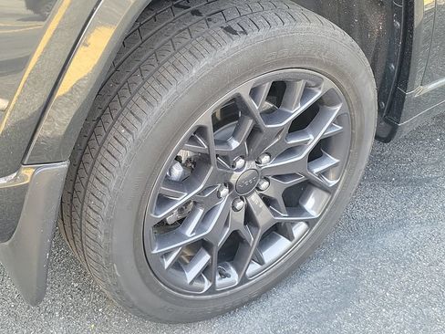 Certified 2024 Jeep Grand Cherokee Summit AWD/4WD image 5
