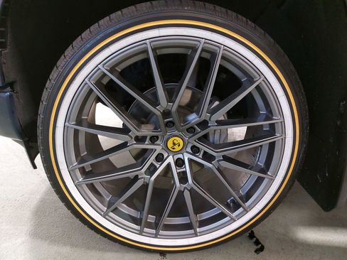 Used 2022 Chevrolet Silverado 1500 High Country w/ High Country Premium Package image 36