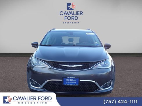 Used 2017 Chrysler Pacifica Touring-L Plus FWD image 5