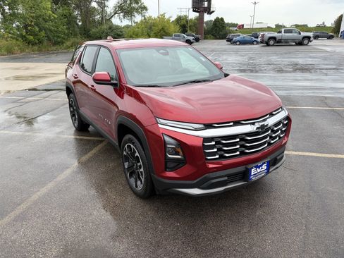 Used 2026 Chevrolet Equinox LT w/ Convenience Package II AWD/4WD image 8