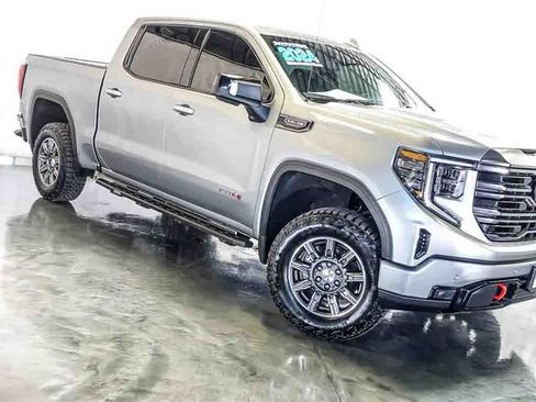 Certified 2024 GMC Sierra 1500 AT4 w/ Technology Package AWD/4WD image 5