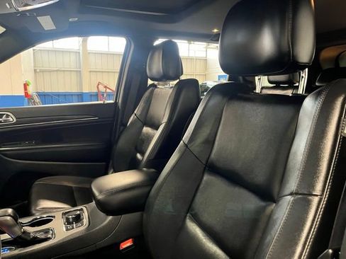 Used 2021 Jeep Grand Cherokee Limited AWD/4WD image 23