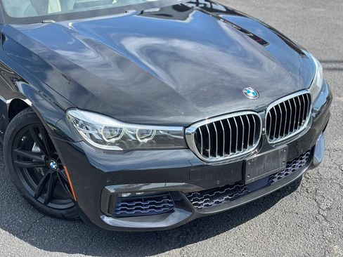 Used 2017 BMW 740i RWD image 2