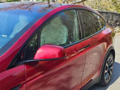 Used 2024 Tesla Model X AWD image 22