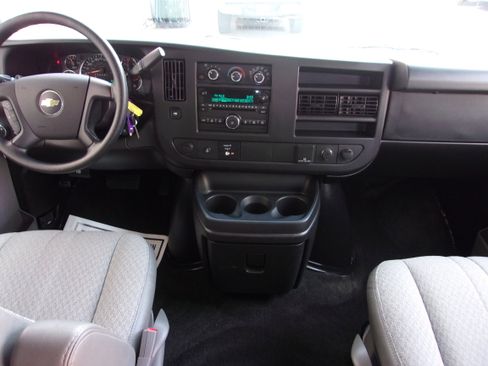 Used 2016 Chevrolet Express 3500 LT w/ LT Preferred Equipment Group image 22