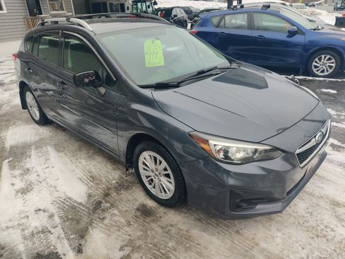 Used 2017 Subaru Impreza 2.0i Premium image 9