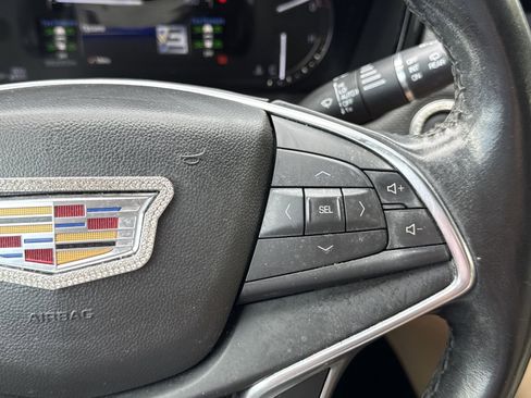 Used 2019 Cadillac XT5 Luxury image 26