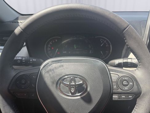 Used 2025 Toyota RAV4 XLE Premium FWD image 13