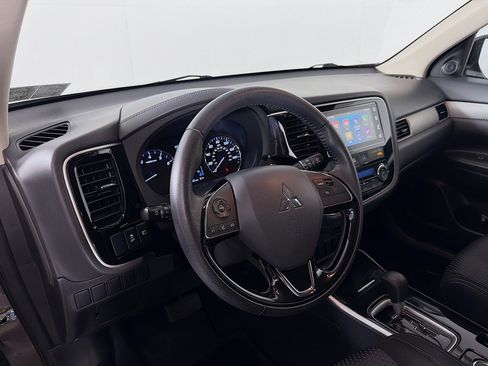 Used 2018 Mitsubishi Outlander SE image 10