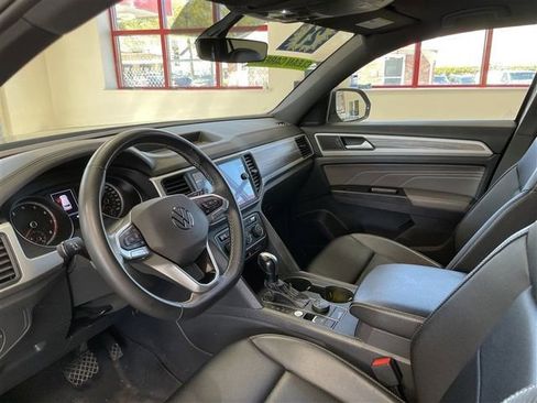 Used 2021 Volkswagen Atlas Cross Sport SE AWD/4WD image 22