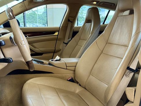 Used 2011 Porsche Panamera image 12