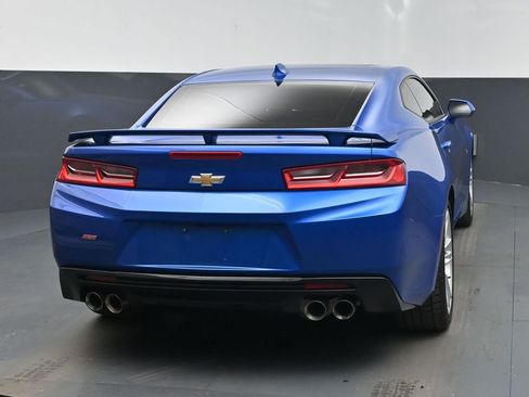 Used 2018 Chevrolet Camaro SS image 28