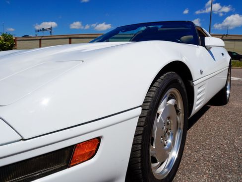 Used 1993 Chevrolet Corvette Coupe RWD image 37