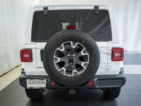 New 2026 Jeep Wrangler Unlimited Sahara AWD/4WD image 5