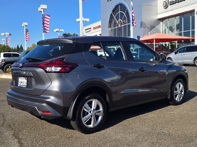 Used 2025 Nissan Kicks Play S FWD image 4