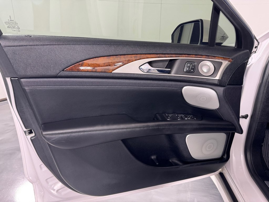 Used 2019 Lincoln MKZ Reserve w/ Luxury Package AWD/4WD image 11