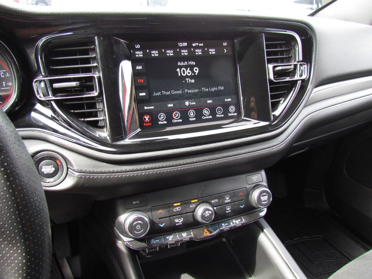 Used 2021 Dodge Durango GT w/ Blacktop Package AWD/4WD image 23