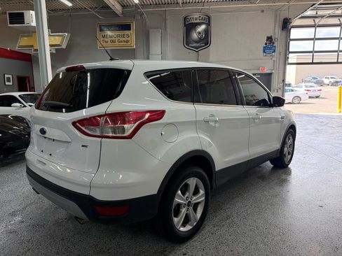Used 2016 Ford Escape SE image 5
