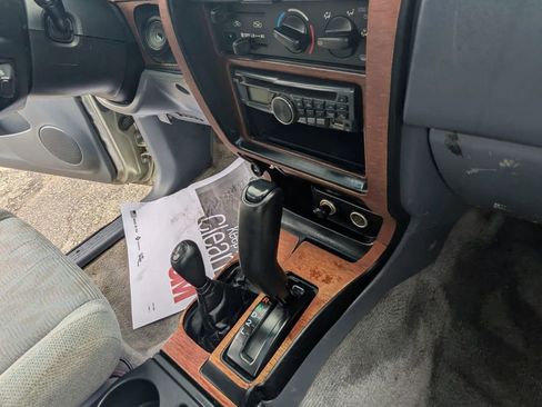 Used 2000 Toyota 4Runner SR5 image 15