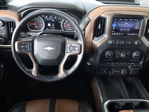 Used 2020 Chevrolet Silverado 3500 High Country w/ Technology Package image 21