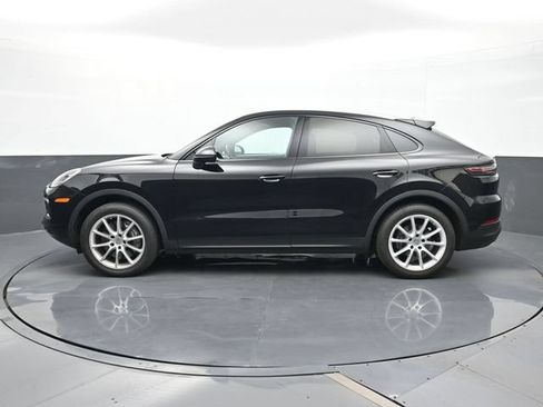 Used 2023 Porsche Cayenne Coupe w/ Premium Package AWD/4WD image 2