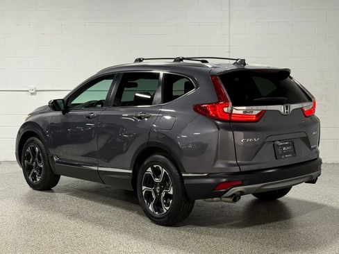 Used 2018 Honda CR-V Touring image 5