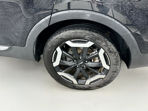 Used 2025 Kia Telluride S FWD image 11