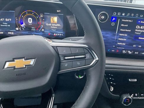 New 2025 Chevrolet Suburban Premier w/ Sun And Tow Package image 20