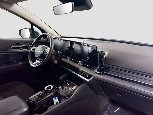 Used 2023 Kia Sportage LX image 29