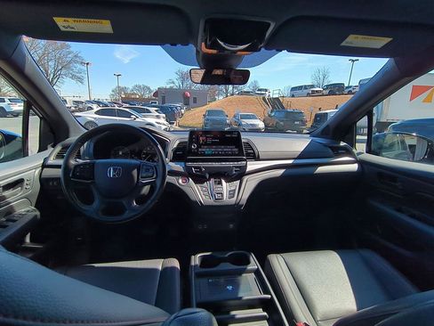 Used 2025 Honda Odyssey Sport-L image 25