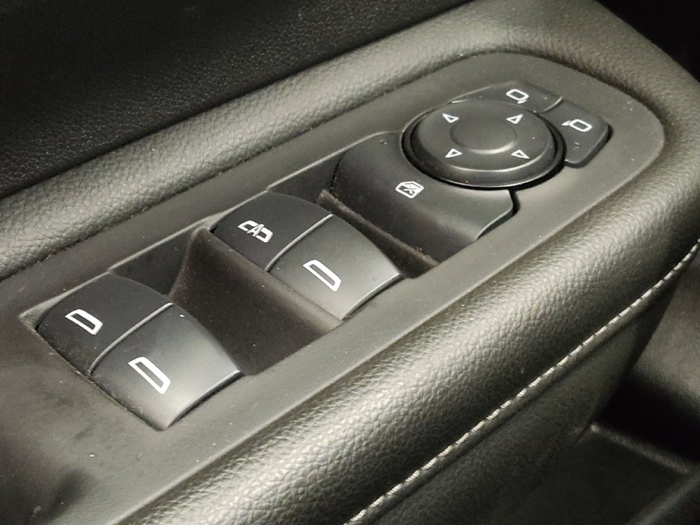 Used 2024 GMC Terrain SLE FWD image 27