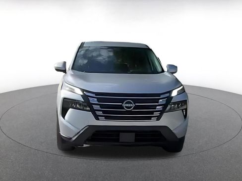 Used 2025 Nissan Rogue SV AWD/4WD image 3