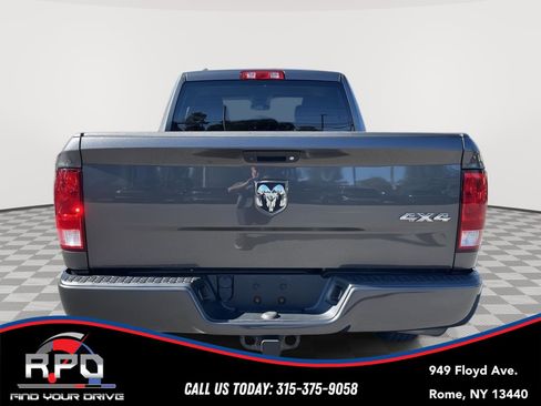 Used 2018 RAM 1500 Express AWD/4WD image 4