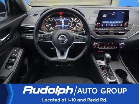 Used 2025 Nissan Altima 2.5 SV image 15