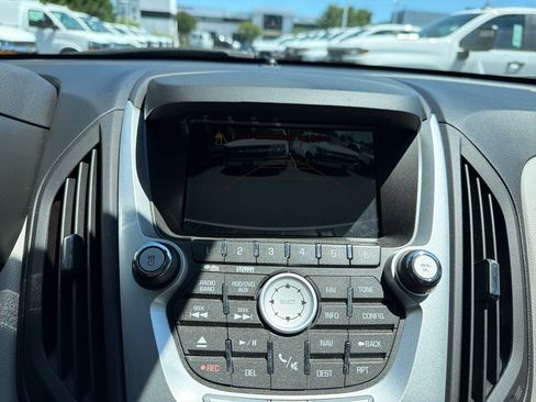 Used 2011 Chevrolet Equinox LTZ FWD image 25
