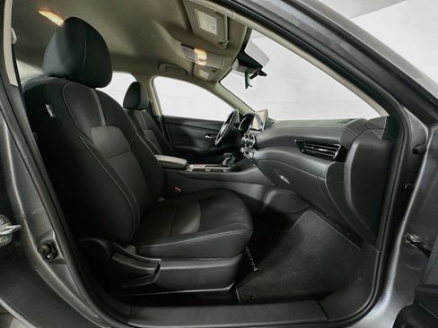 Used 2025 Nissan Sentra SV FWD image 29