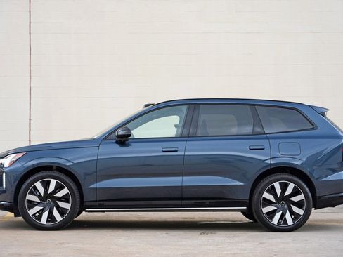 Used 2025 Volvo EX90 Ultra AWD/4WD image 10