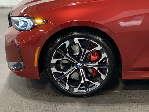 Used 2025 BMW 330i Sedan w/ M Sport Package image 10