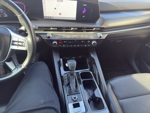 Used 2023 Kia Telluride LX image 17