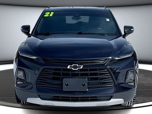 Used 2021 Chevrolet Blazer LT image 2