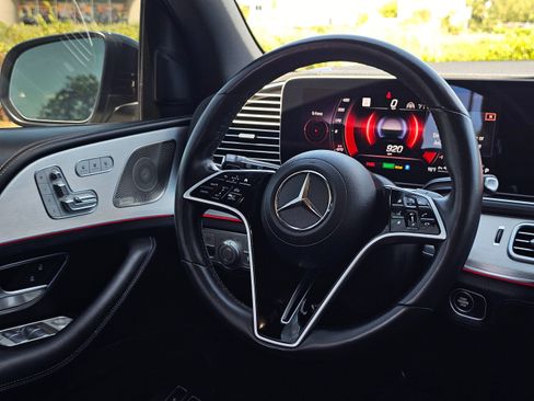 Used 2024 Mercedes-Benz GLE 450e 4MATIC image 28