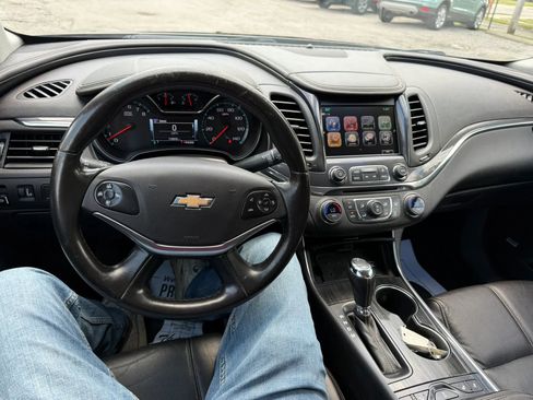 Used 2019 Chevrolet Impala Premier FWD image 22