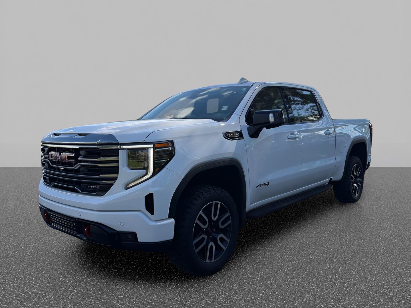 Certified 2022 GMC Sierra 1500 AT4 w/ AT4 Premium Package AWD/4WD image 1