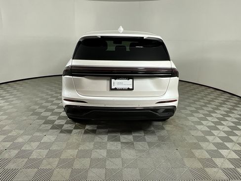 Certified 2024 Lincoln Nautilus Premier w/ Jet Appearance Package image 8